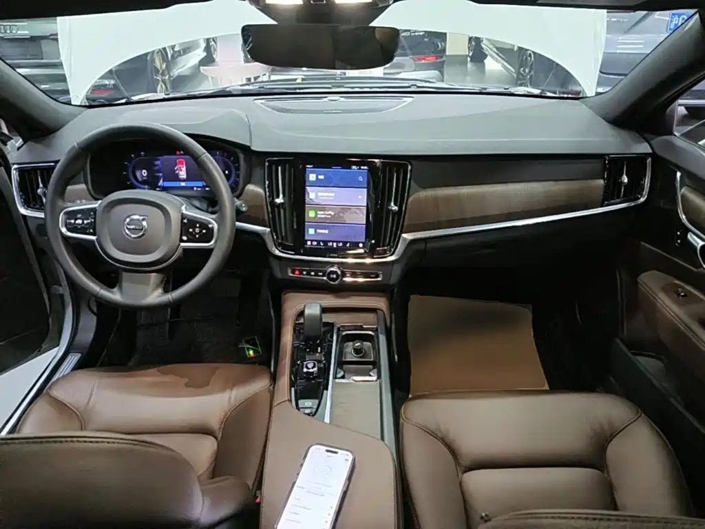 Volvo V90 2023 2023 Cross Country B5 AWD Smart Distance Edition