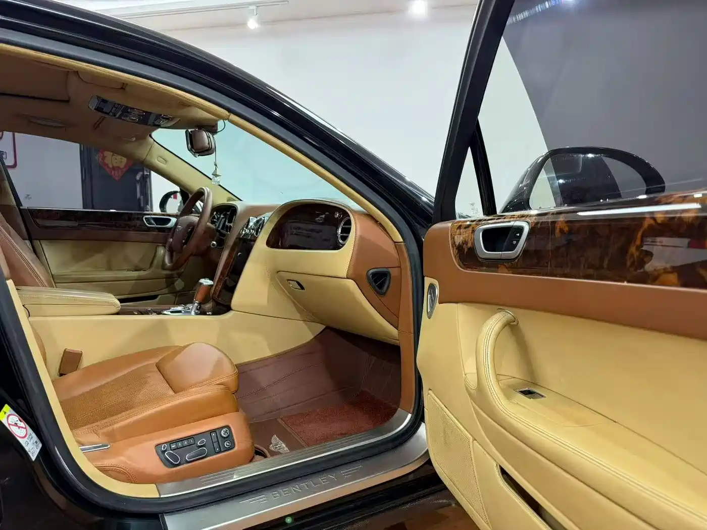 Bentley Flying Spur 2010 2010 6.0T 5-seater Version