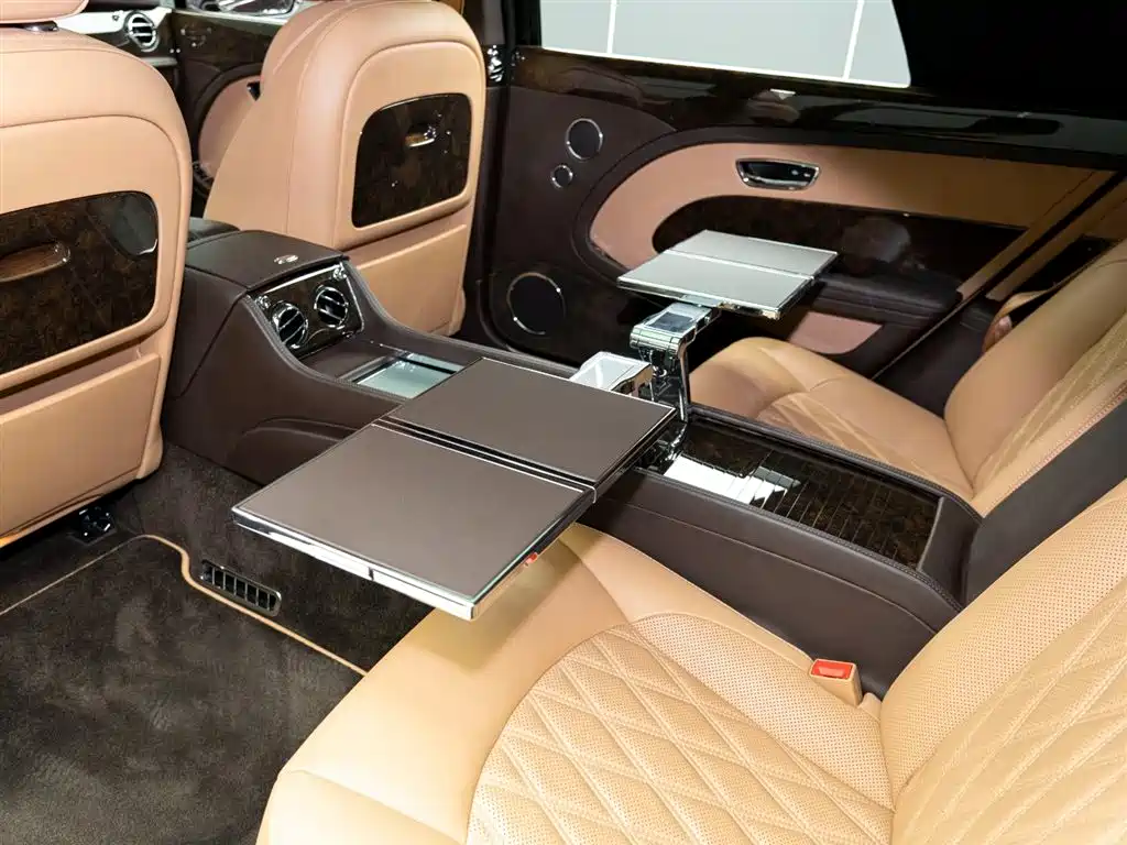 Bentley Mulsanne 2017 6.8T Long Wheelbase фото 15