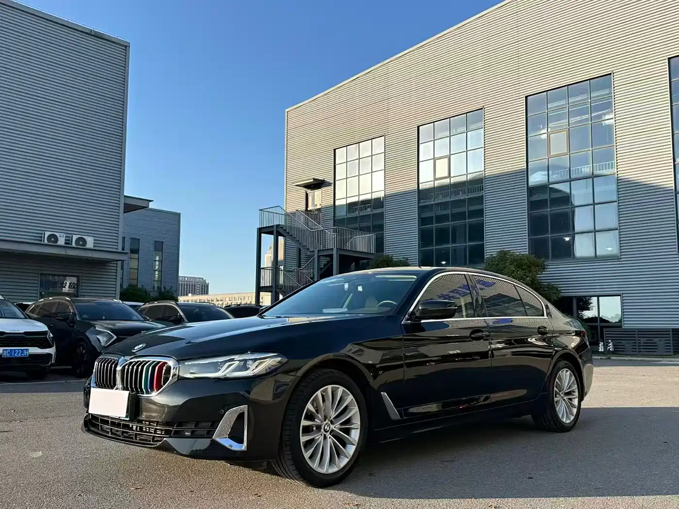 BMW 5 Series 2022 525Li Luxury Package