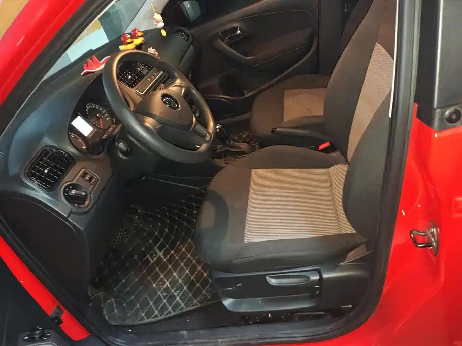 Volkswagen Polo 2018 1.5L Auto Safe Drive фото 9