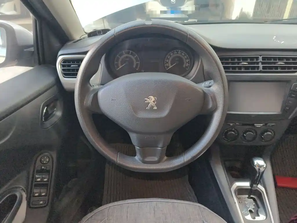 Peugeot 301 2014 2014 1.6L Automatic Comfort Edition