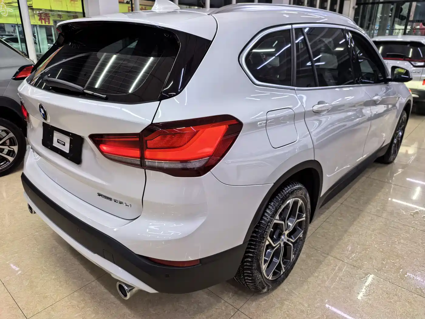 BMW X1 2022 sDrive25Li Leading фото 4