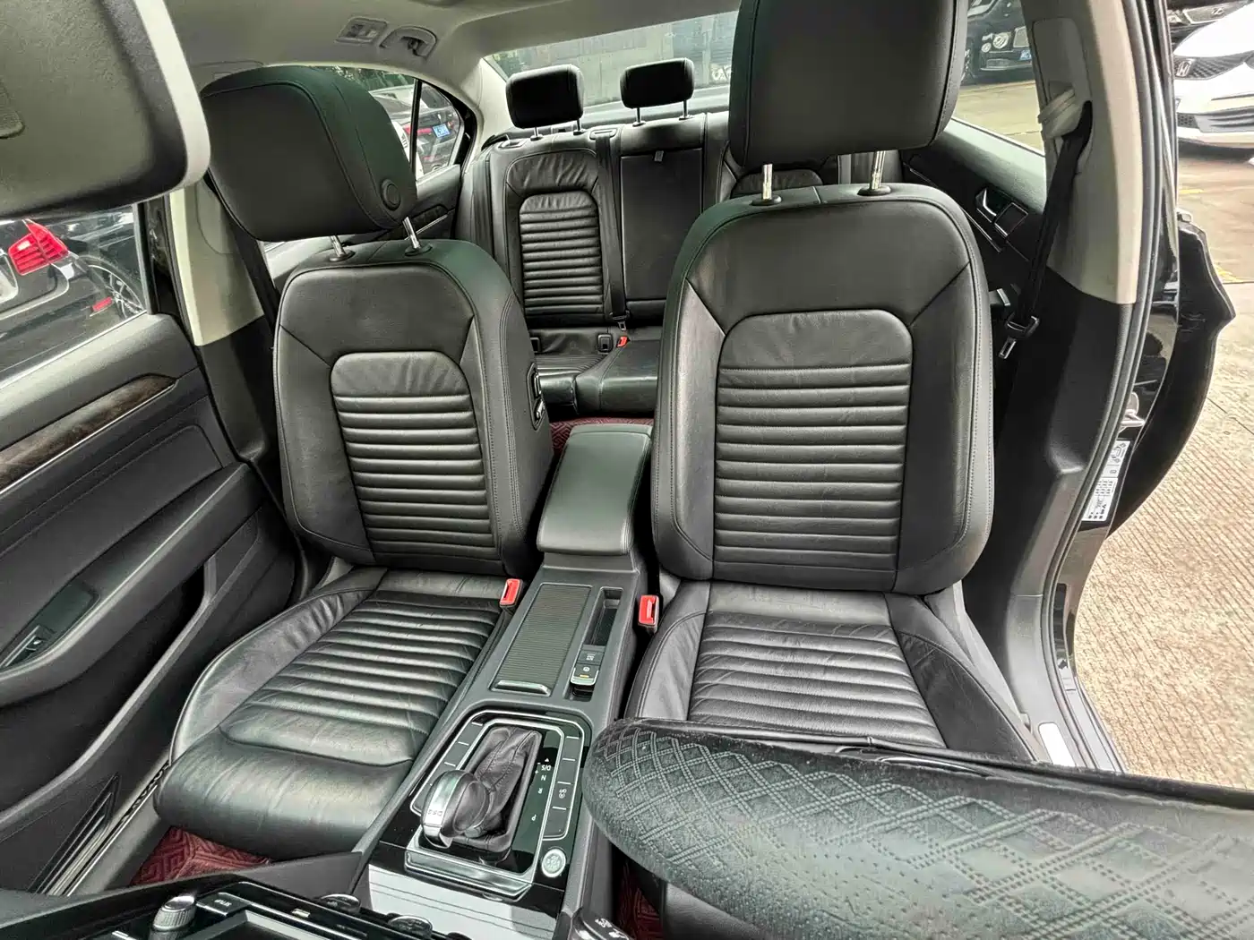 Volkswagen Magotan 2018 Facelift 330TSI DSG Luxury фото 12