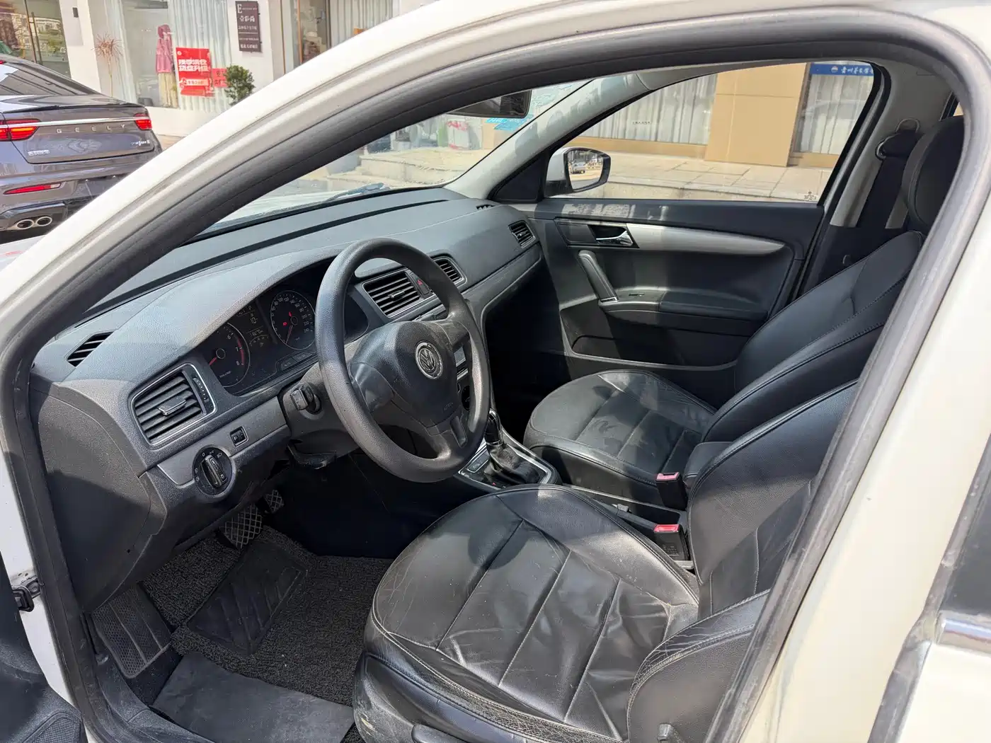 Volkswagen Lavida 2014 Model 1.4TSI DSG Sport фото 5