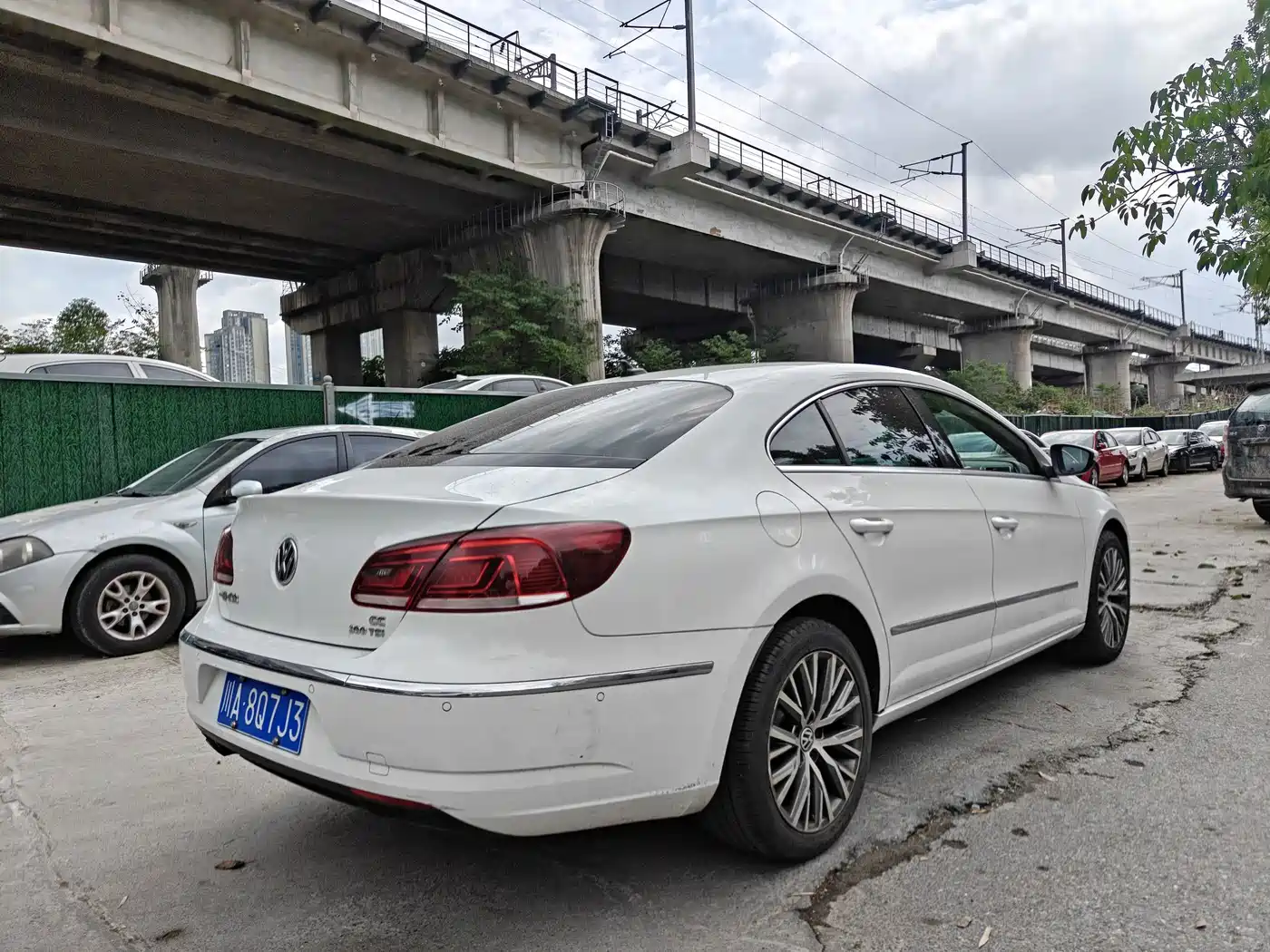 Volkswagen FAW-Volkswagen CC 2016 Model 1.8TSI Luxury фото 4