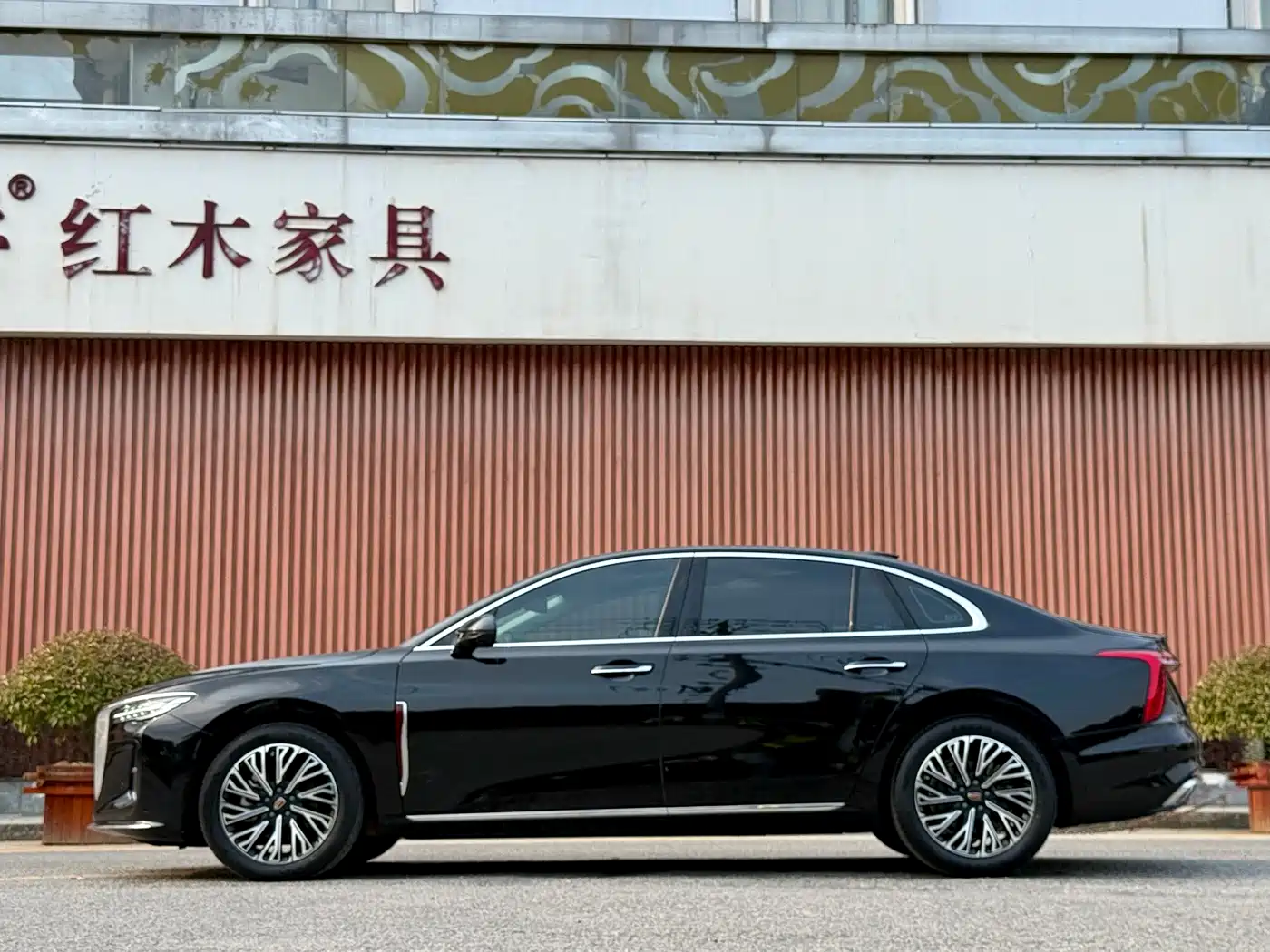 Hongqi H5 2024 2.0T Automatic Smart Connect Flag Smooth Edition фото 4