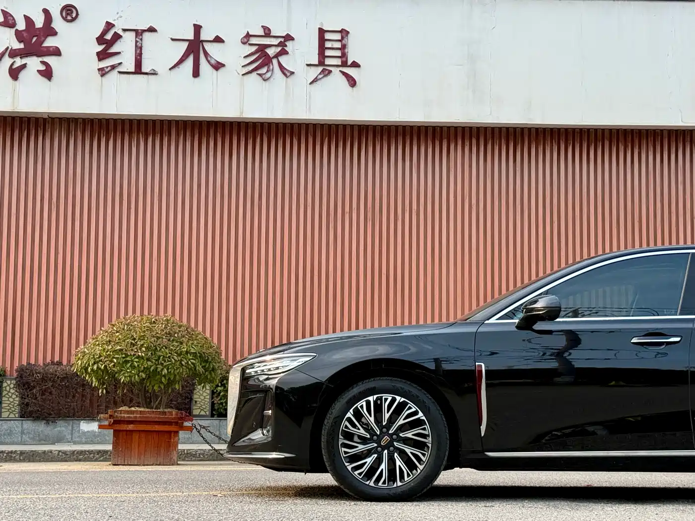 Hongqi H5 2024 2.0T Automatic Smart Connect Flag Smooth Edition фото 3