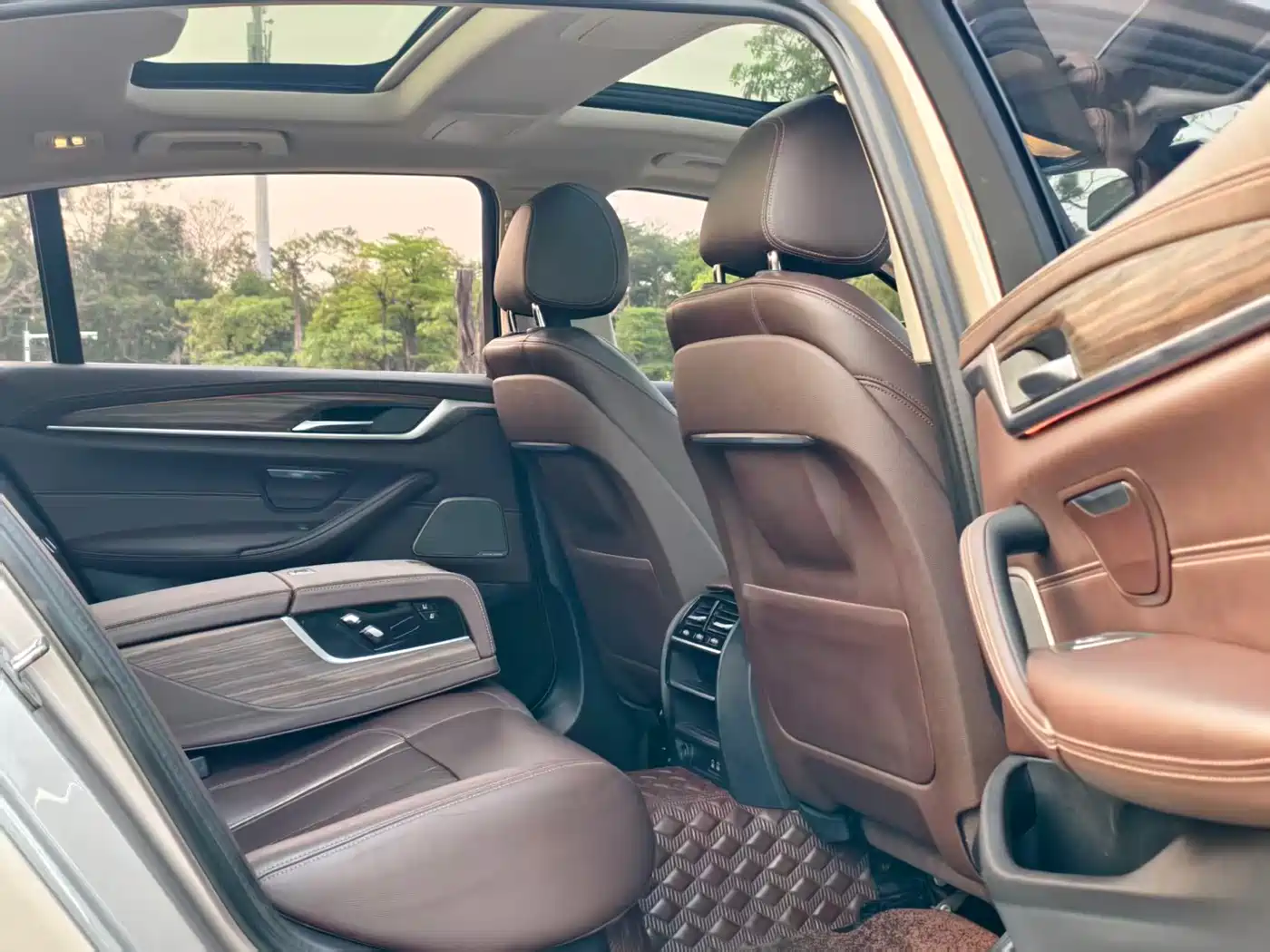 BMW 5 Series 2020 530Li Leading Luxury Package фото 16