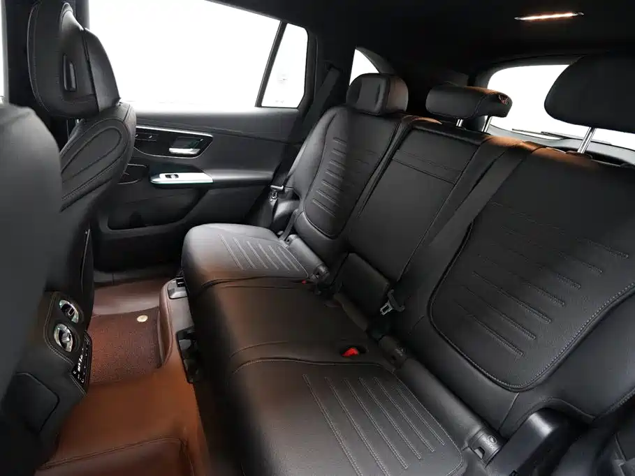 Mercedes-Benz GLC 2024 GLC 300 L 4MATIC Dynamic 7-seater фото 13
