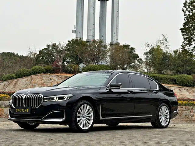 BMW 7 SERIES