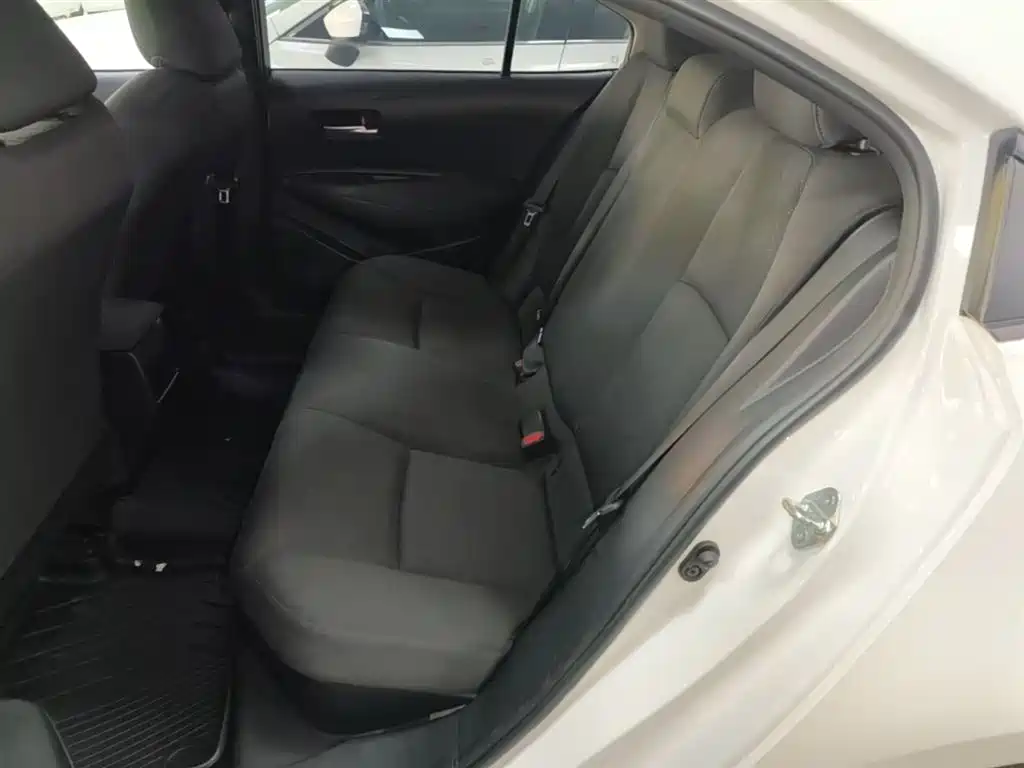 Toyota Corolla 2022 Hybrid 1.8L E-CVT Pioneer Edition фото 17