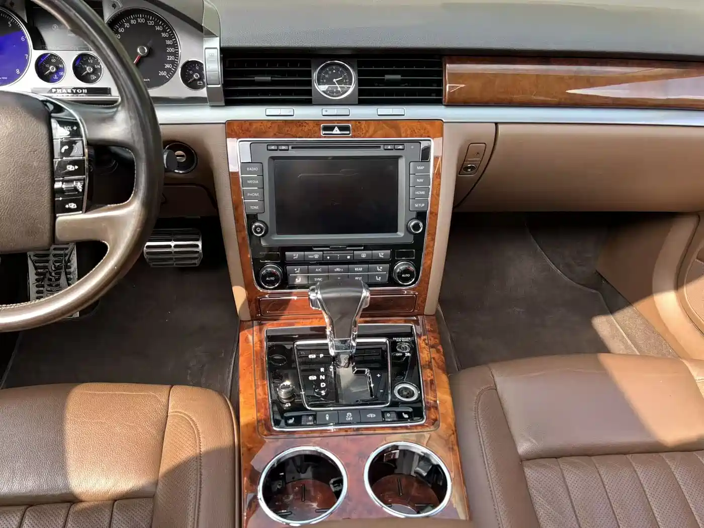 Volkswagen Phaeton 2014 3.0L Business Edition фото 11