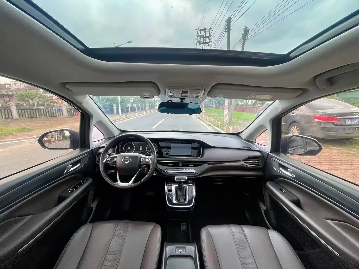 GAC Trumpchi Trumpchi M6 2019 270T Automatic Premium Edition (7-Seater) China V фото 7