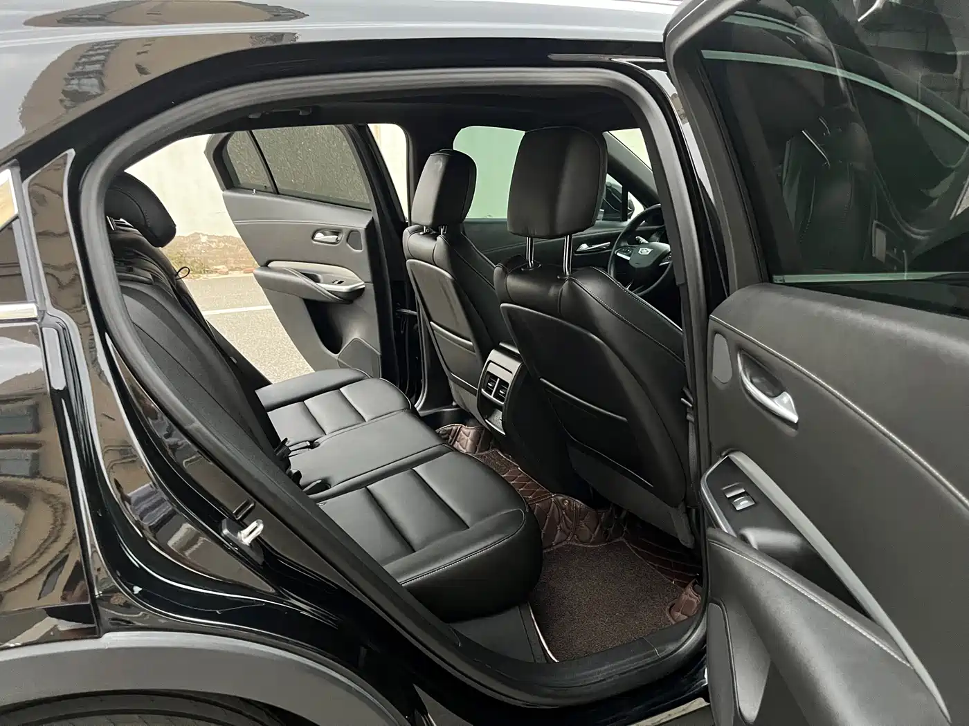 Cadillac XT4 2022 2022 28T FWD Luxury