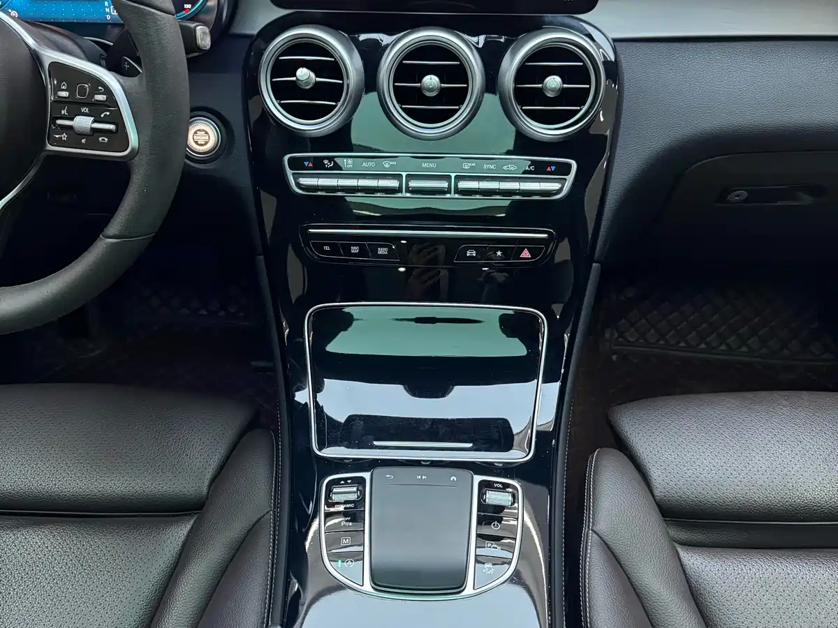 Mercedes-Benz GLC 2022 Facelift GLC 260 L 4MATIC Dynamic фото 18