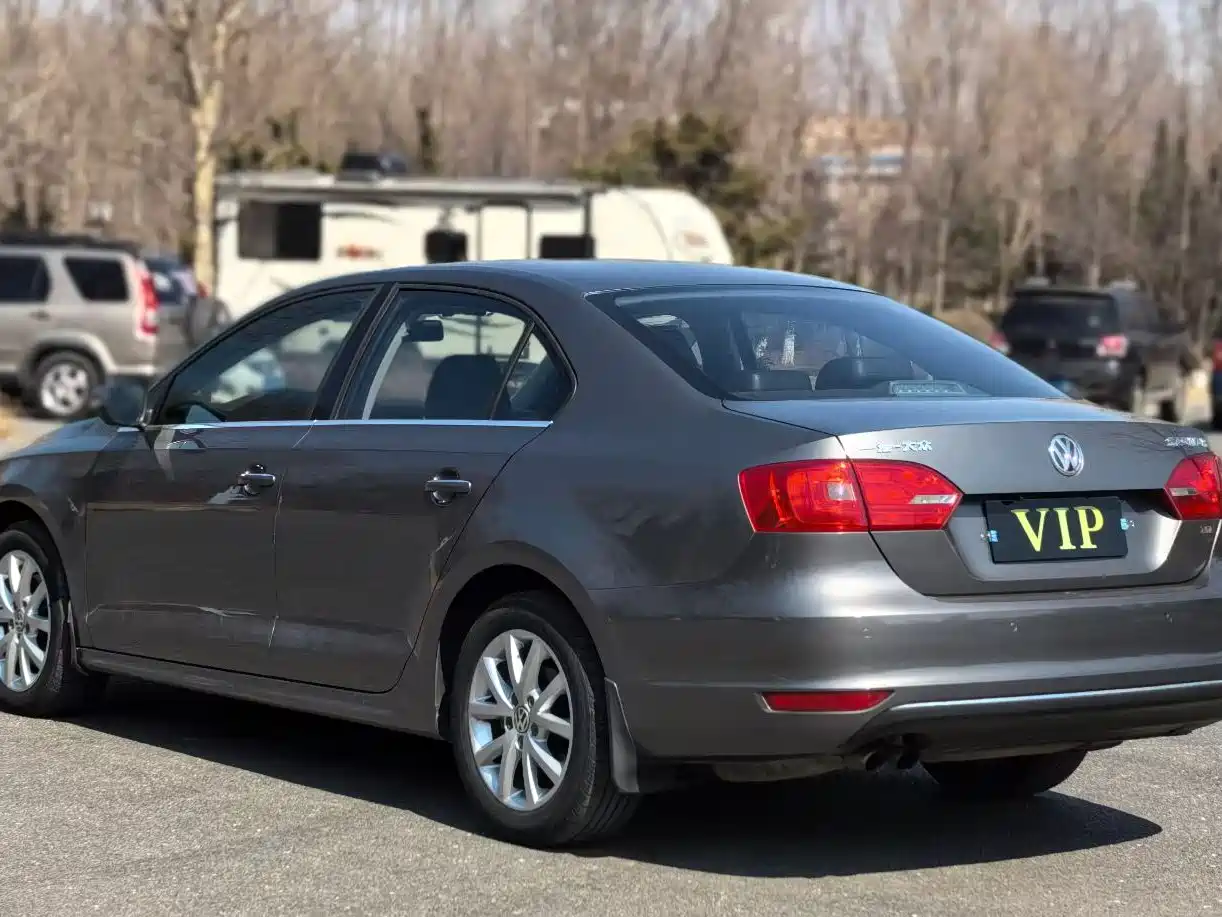 Volkswagen Sagitar 2014 1.4TSI Automatic Luxury фото 6