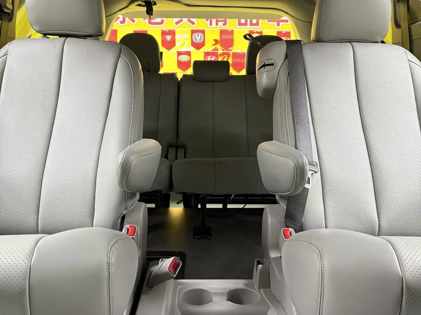 Toyota Sienna 2015 3.5L 2WD LE фото 37