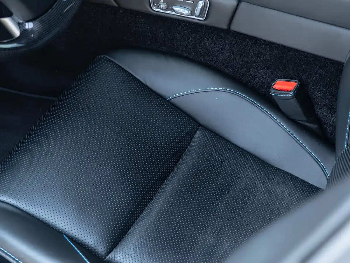Aston Martin Rapide 2016 6.0L S фото 7