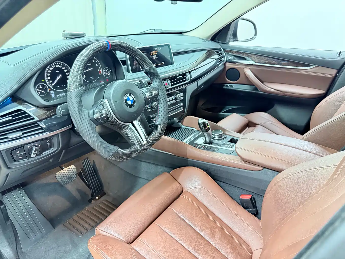 BMW X6 2015 xDrive28i фото 19
