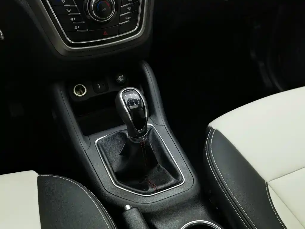 Changan CS35 2018 2017 1.6L Manual Luxury