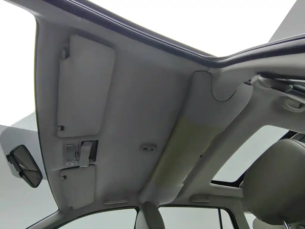 Mitsubishi Zinger 2014 2011 2.0L Automatic Luxury