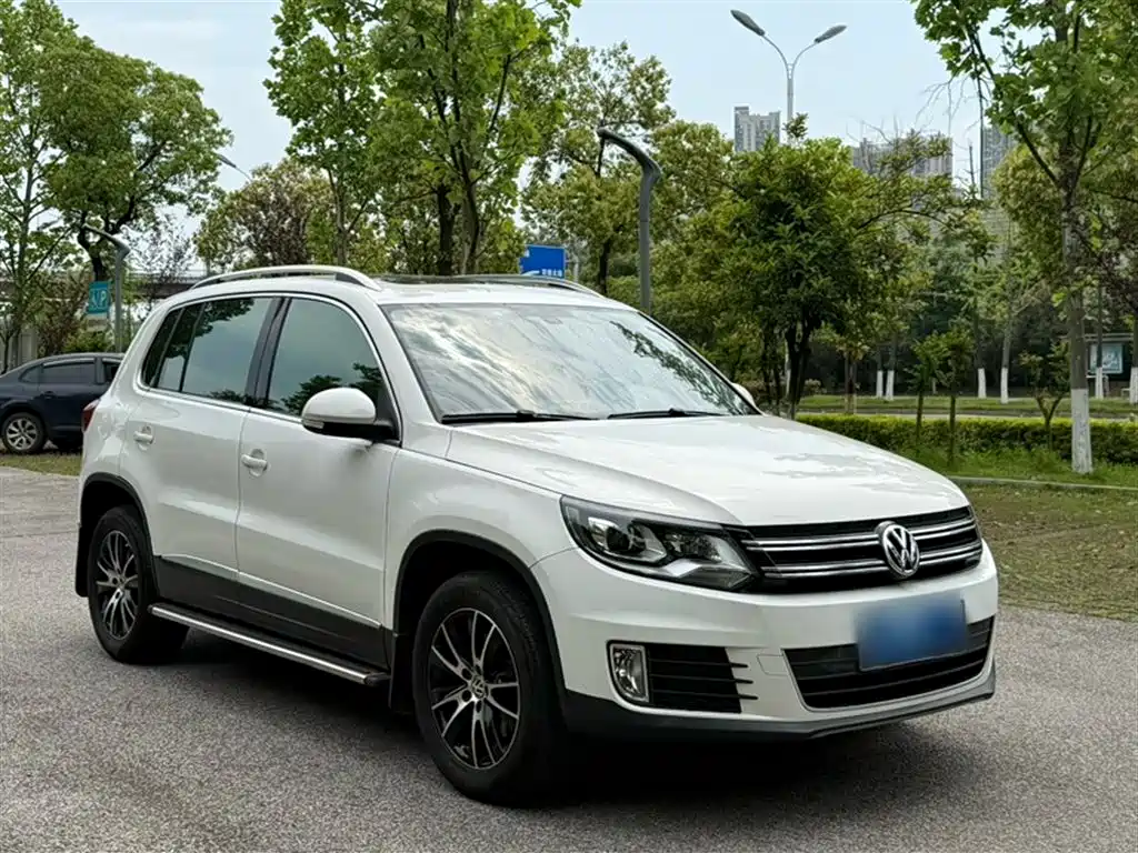 Volkswagen Tiguan 2015 1.8TSI Automatic 2WD Highline фото 7