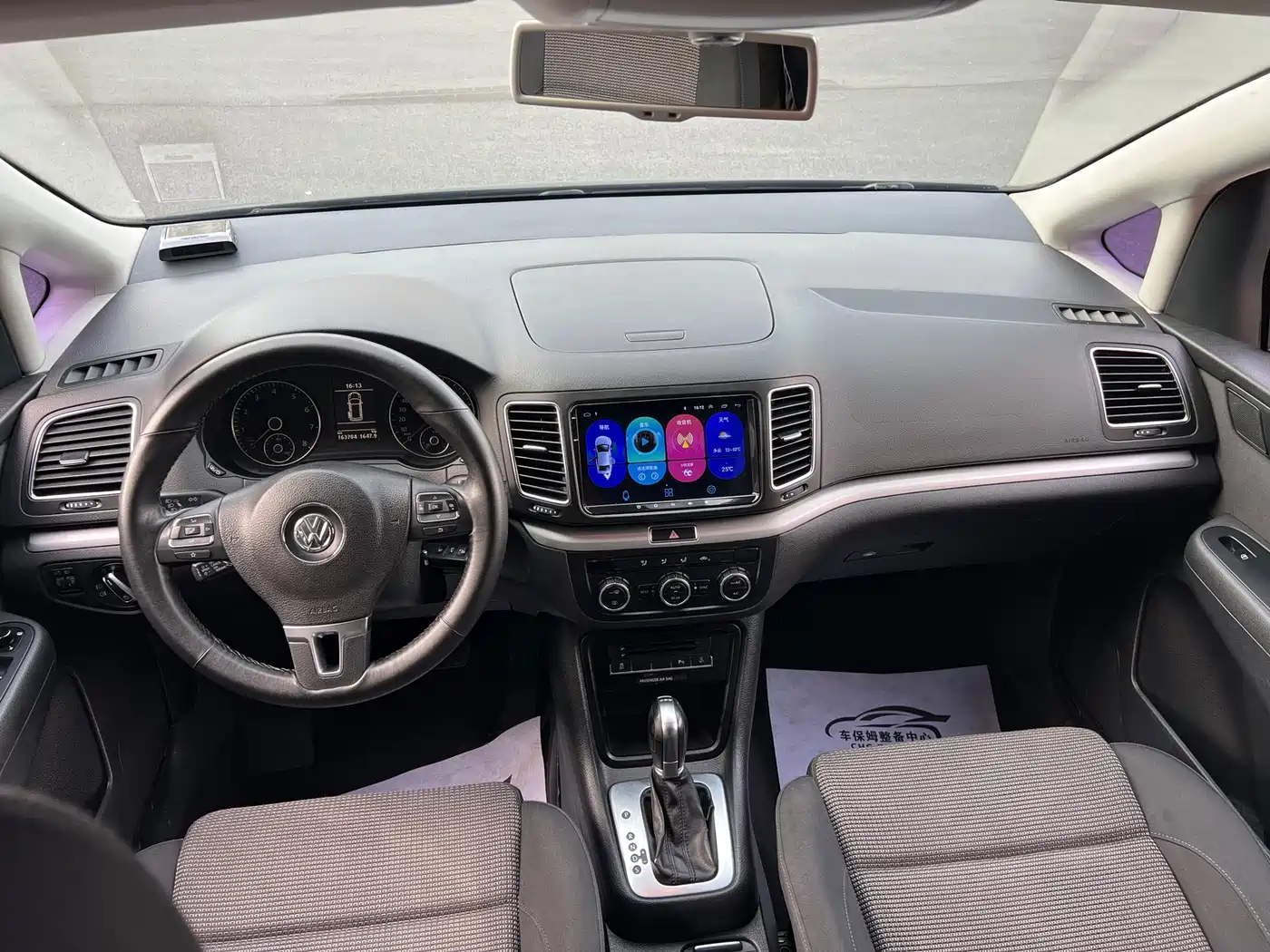 Volkswagen Sharan 2013 2.0TSI Comfort фото 7