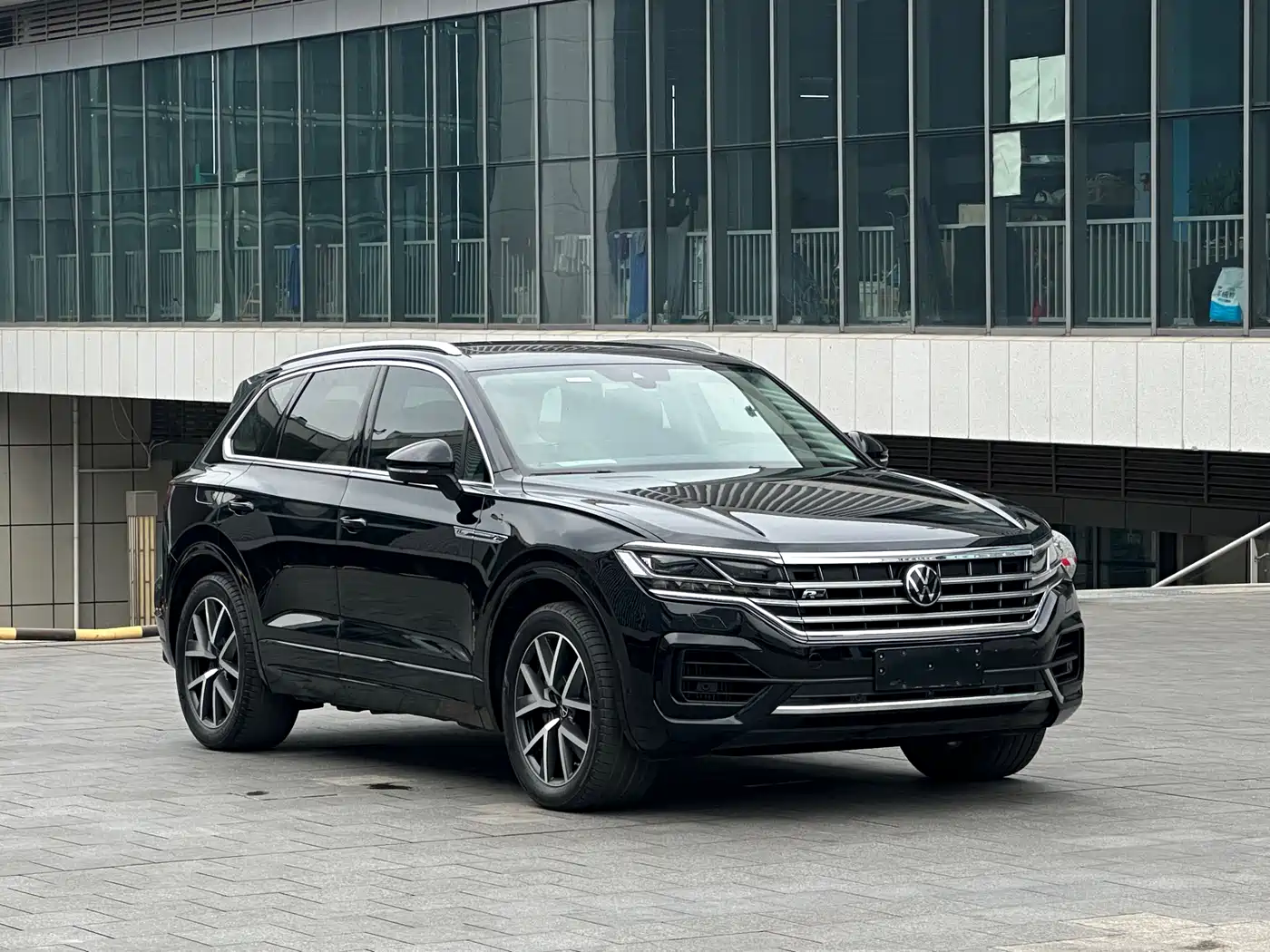 Volkswagen Touareg 2020 3.0TSI Enjoyment Edition China VI фото 3