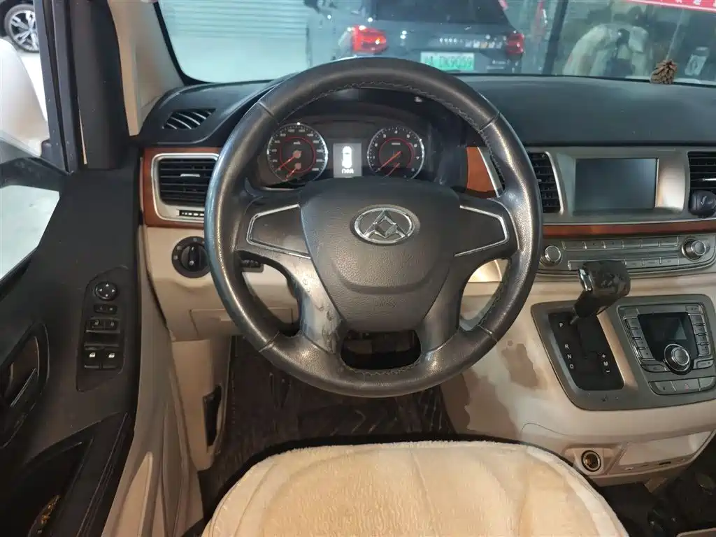 SAIC Maxus Maxus G10 2014 Model Year 2.0T Auto Luxury фото 3