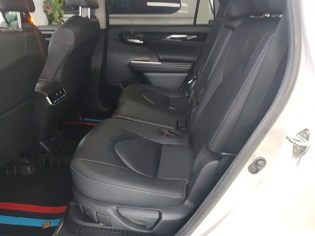 Toyota Highlander 2022 Model Dual Engine 2.5L 4WD Premium Edition 7-Seater фото 17