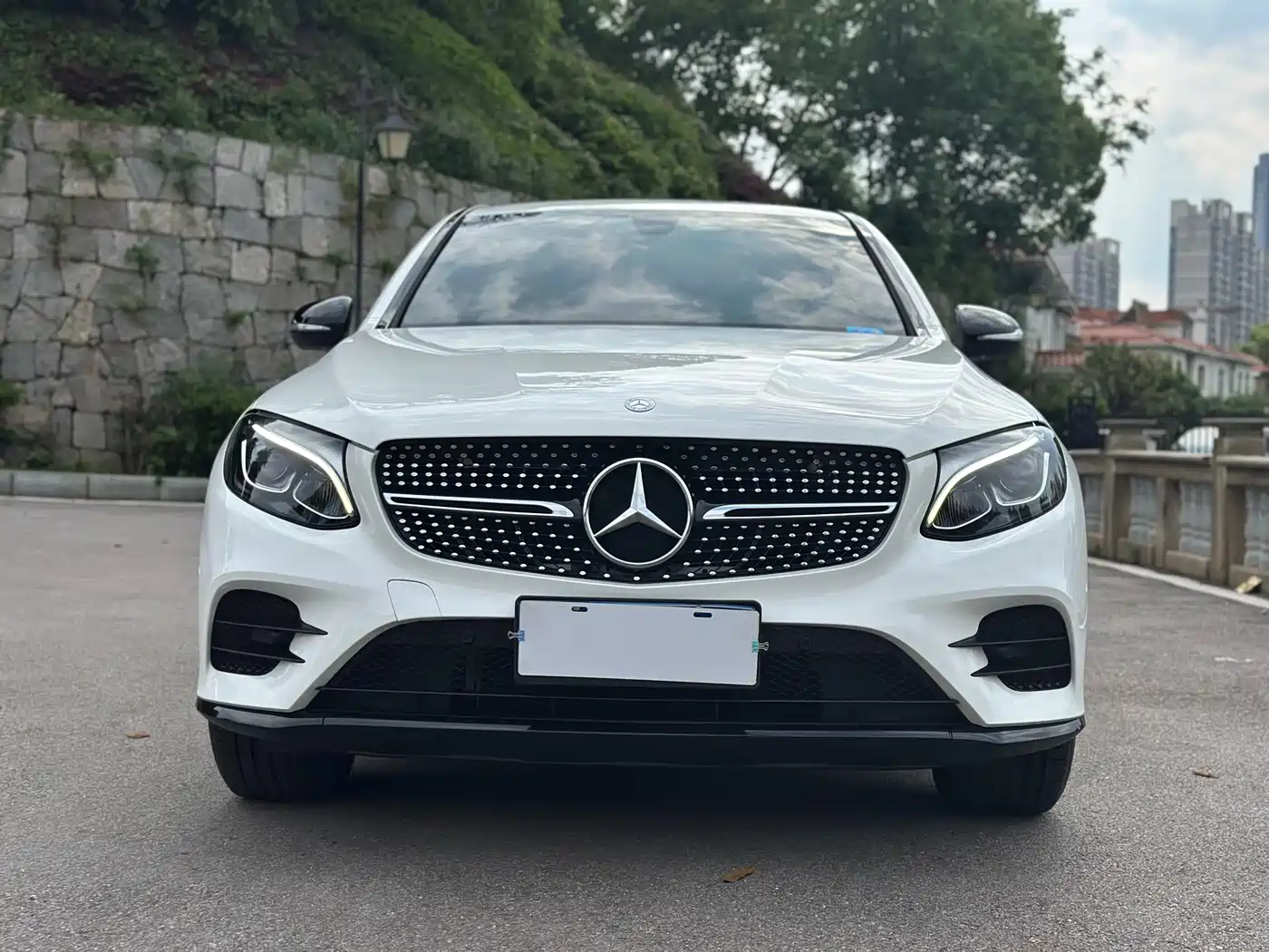 Mercedes-Benz GLC Coupe 2017 GLC 200 4MATIC Coupe SUV фото 2