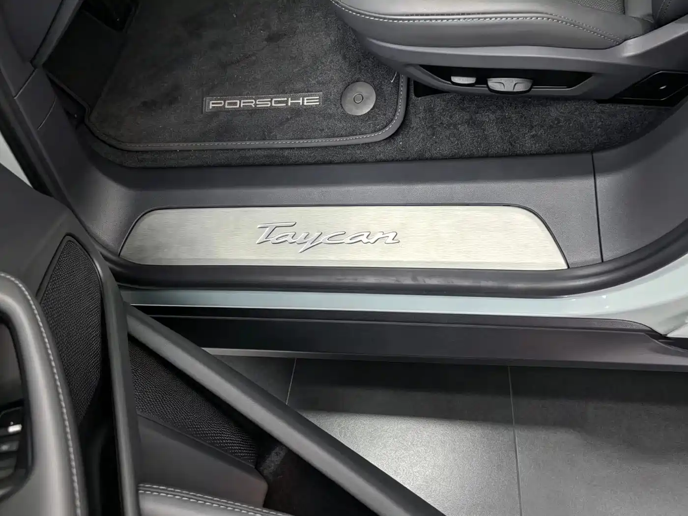 Porsche Taycan 2025 2025 Taycan