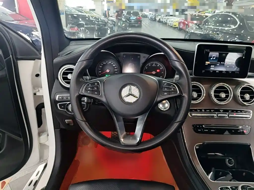 Mercedes-Benz GLC 2018 GLC 300 4MATIC Dynamic фото 11