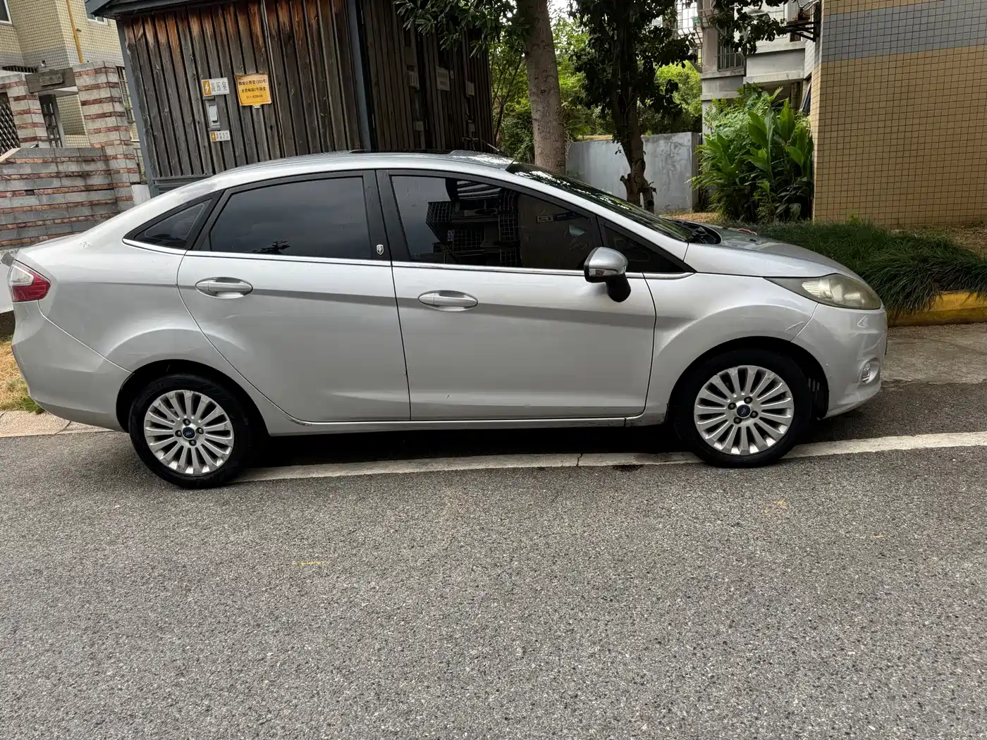 Фото 3 - Ford Fiesta
