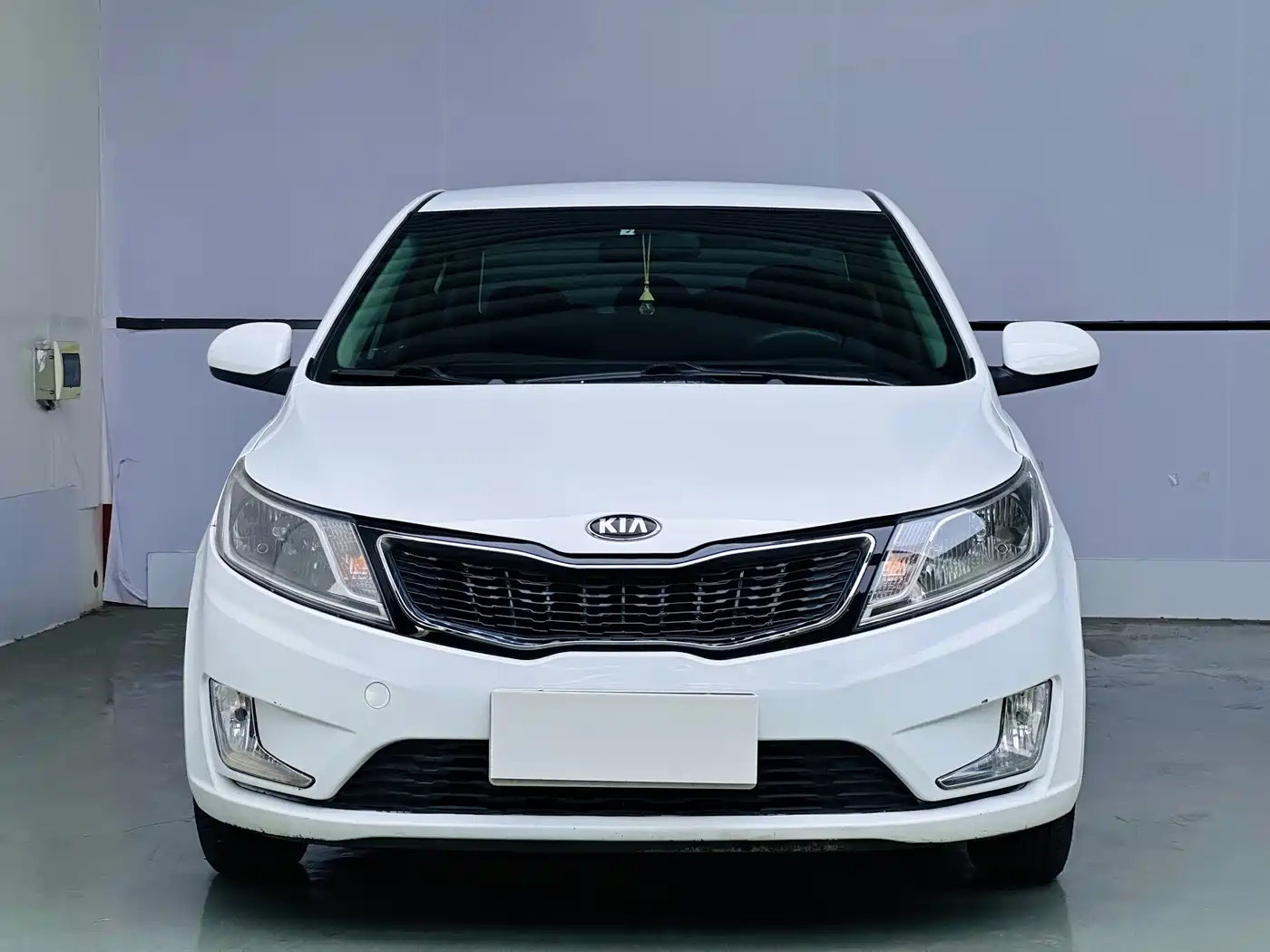 Kia K2 2012 2012 Sedan 1.4L AT GLS Commemorative Edition
