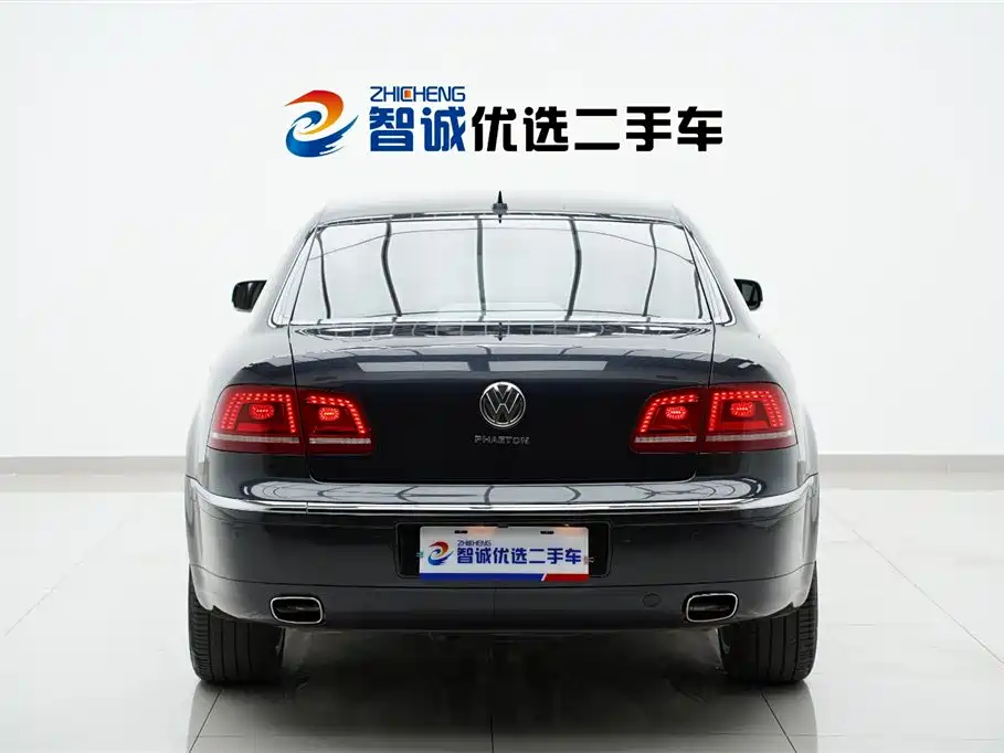 Volkswagen Phaeton 2012 4.2L Luxury Custom фото 4