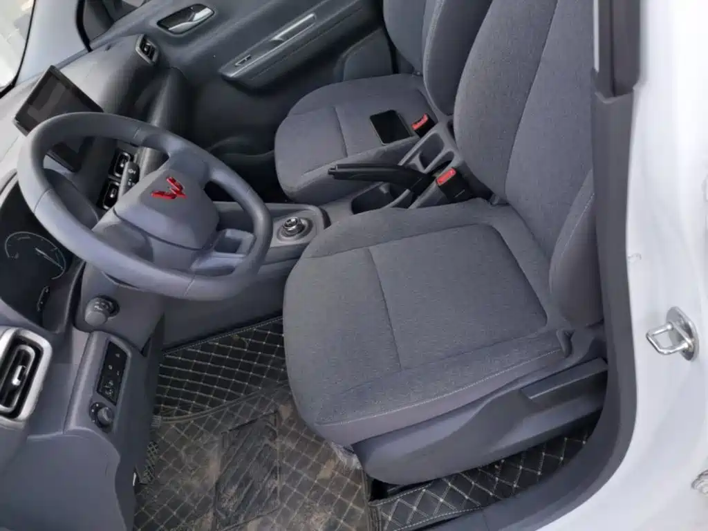 Wuling Motors Wuling Hongguang New Energy 2025 2025 Extended-Range Hybrid 50KM Comfort Version