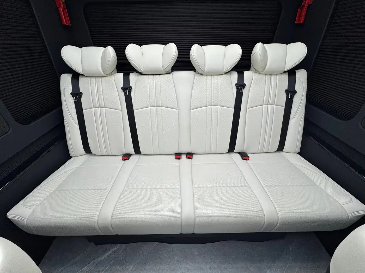 Hongqi Guoyue 2024 3.0T Flagship Edition 17-seater фото 20