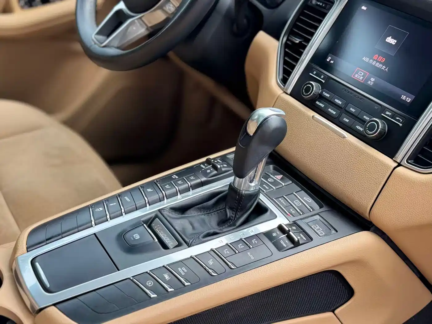 Porsche Macan 2017 Macan 2.0T фото 21