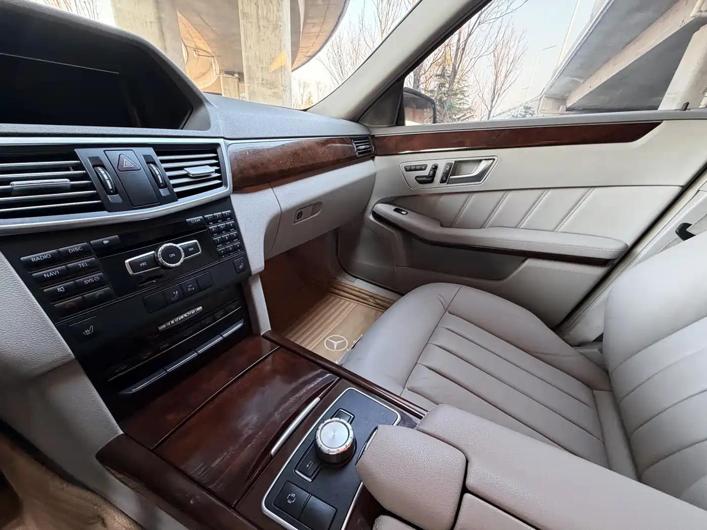 Mercedes-Benz E-Class 2013 E 300 L Elegance фото 18