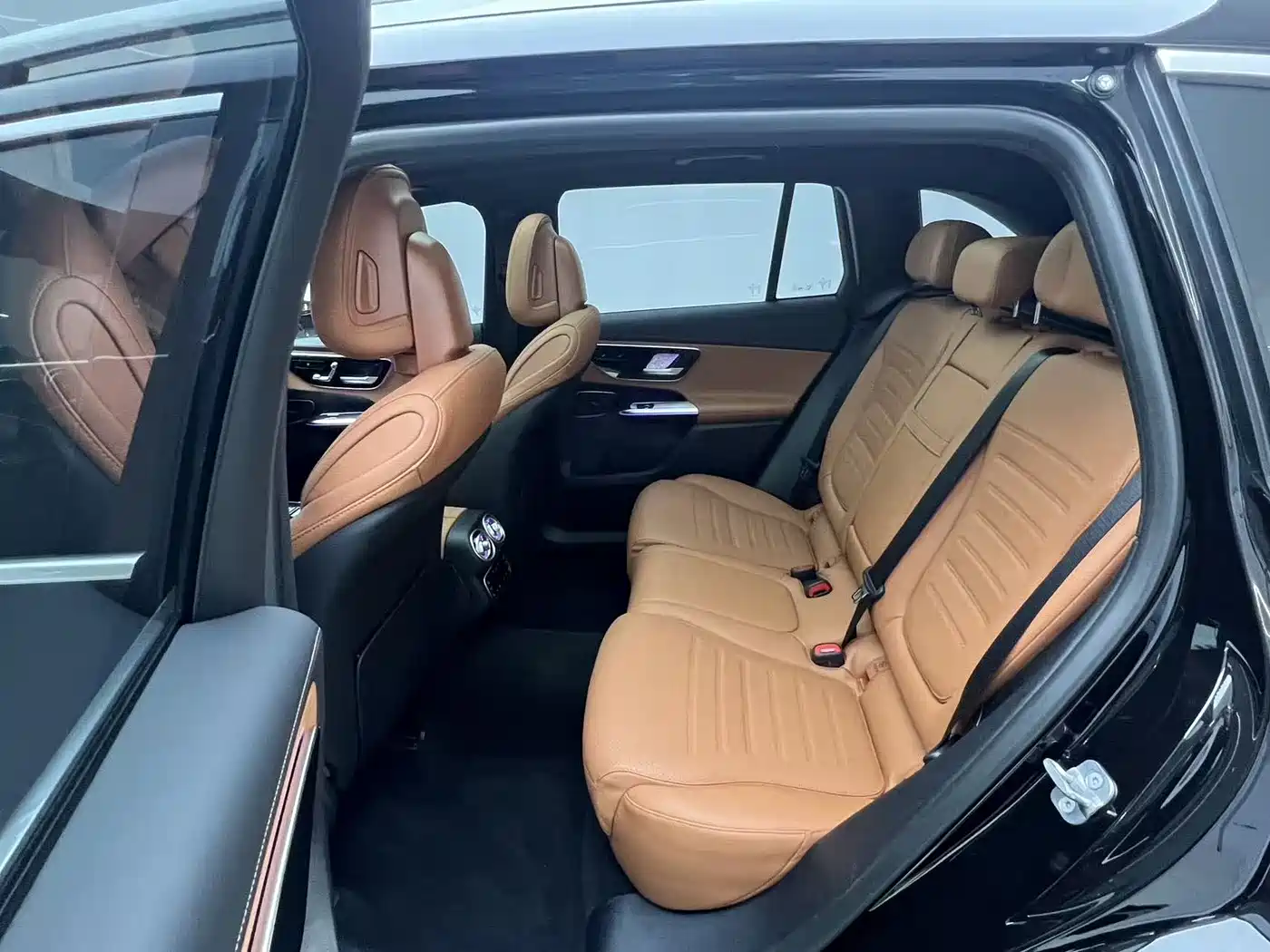 Mercedes-Benz GLC 2024 GLC 300 L 4MATIC Dynamic 5-seater фото 17