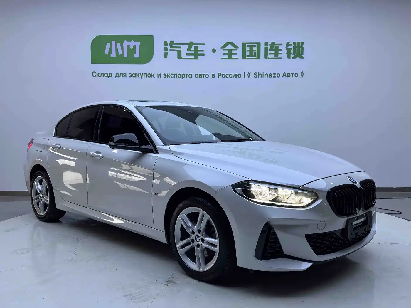 BMW 1 Series 2022 120i M Sport Shadow Edition фото 2