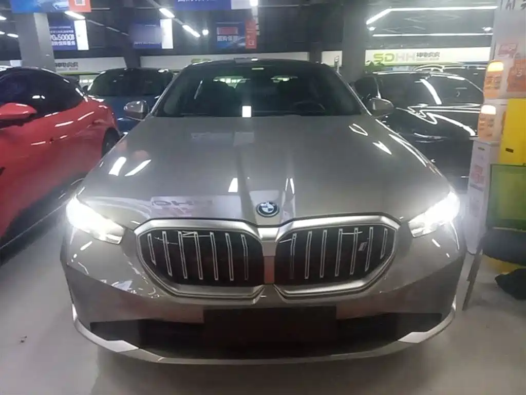 BMW i5 2025 eDrive 35L Luxury Package фото 3