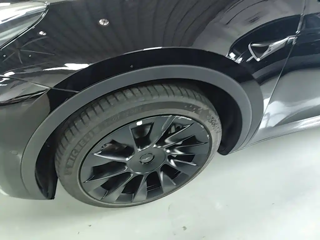Фото 23 - Tesla Model Y