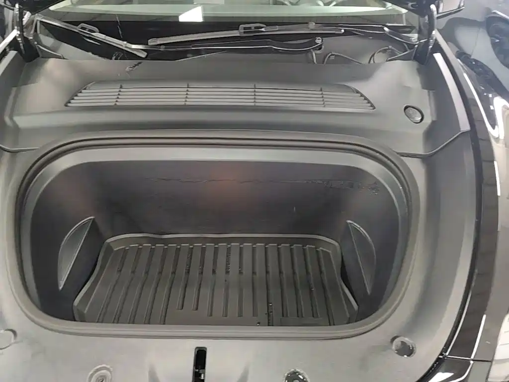 Фото 20 - Tesla Model Y