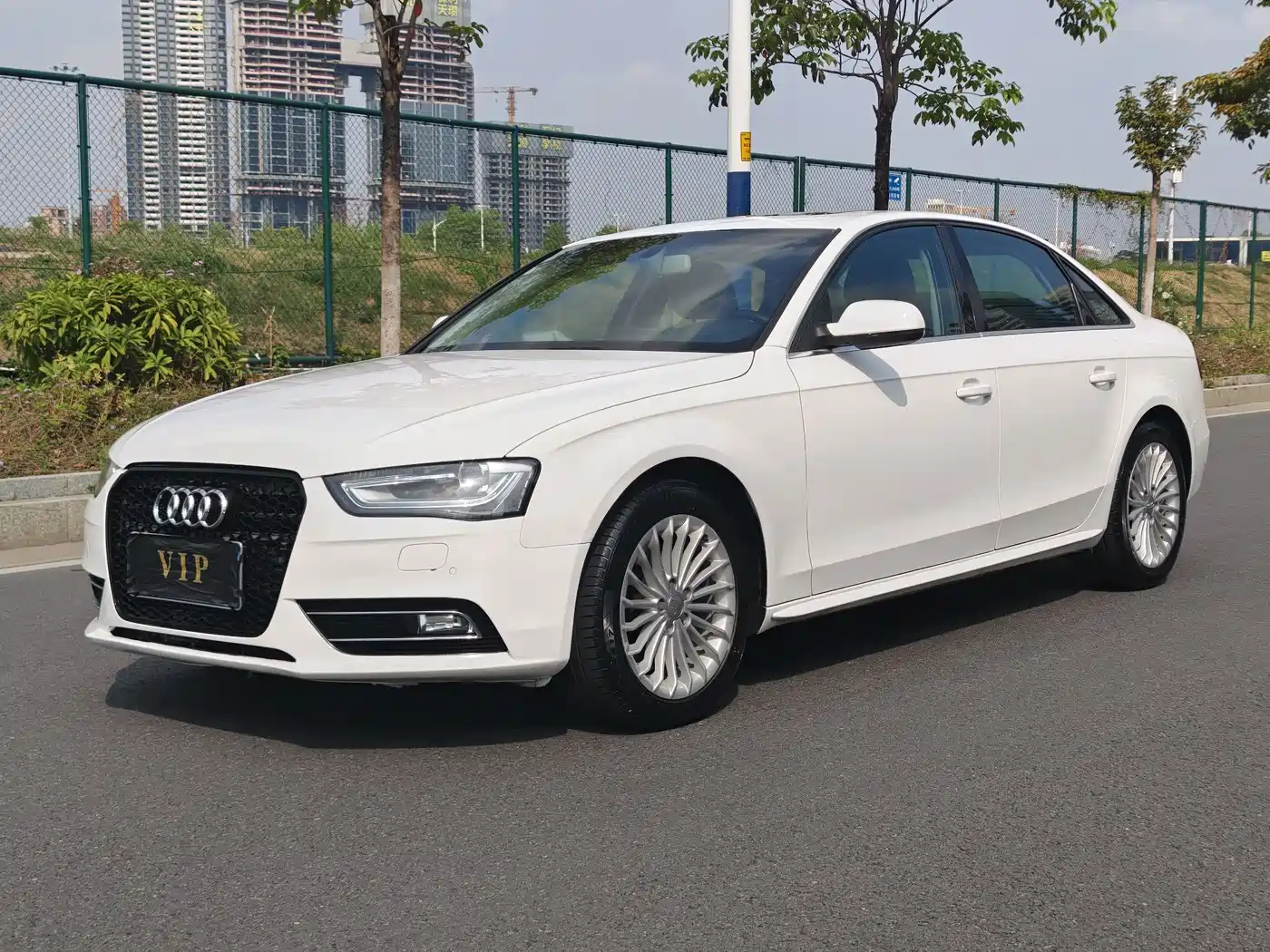 Audi A4L 2015 35 TFSI Auto Comfort