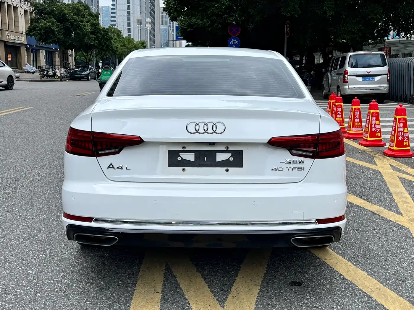Audi A4L 2018 30th Anniversary 40 TFSI Fashion фото 12