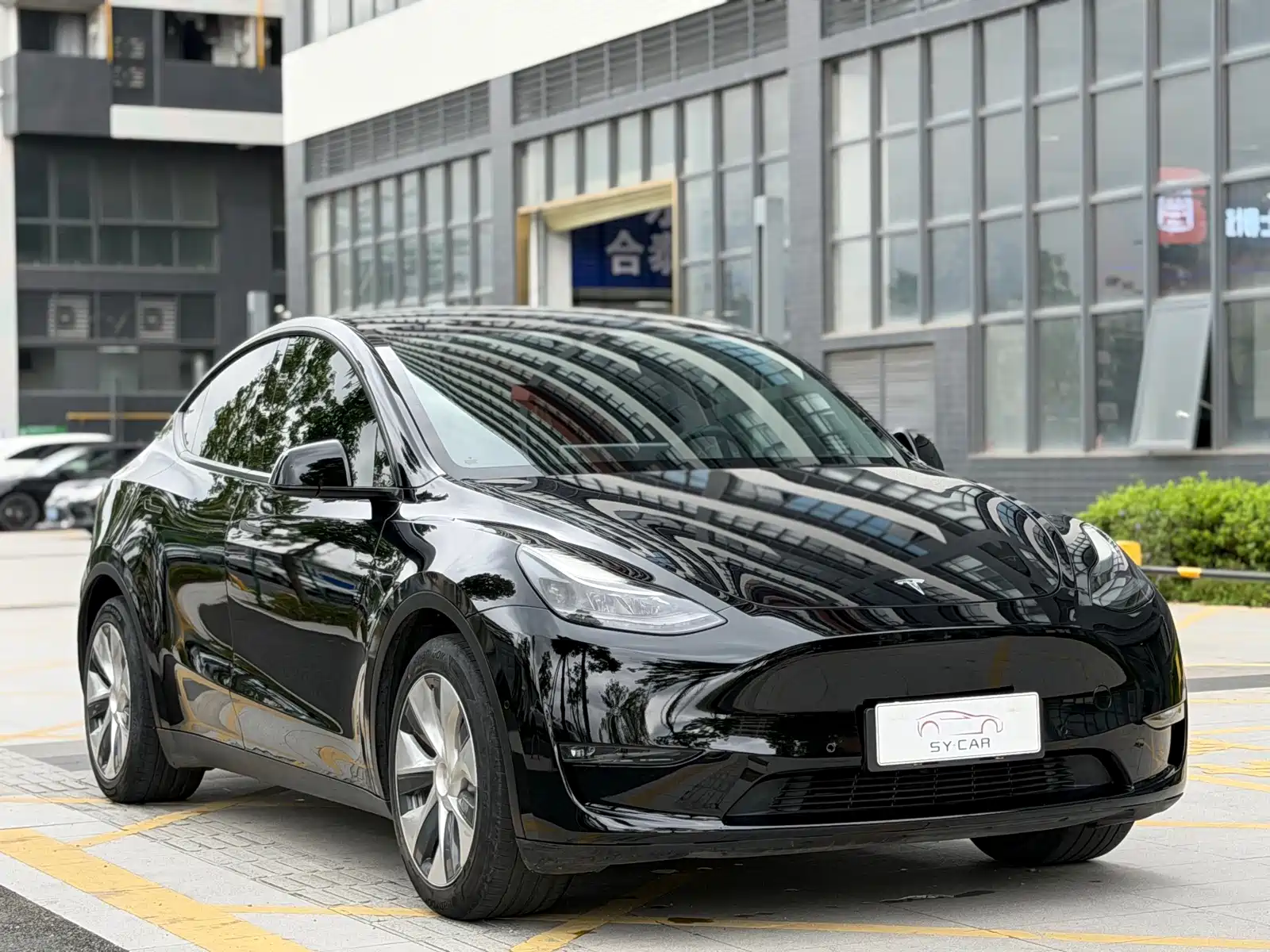 Фото 3 - Tesla Model Y