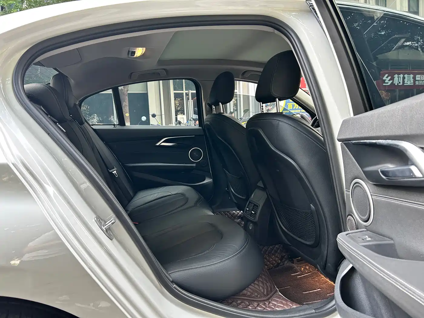 BMW 1 Series 2017 125i Sport фото 18